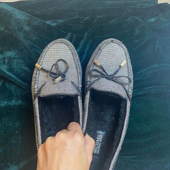 Michael Kors silver loafers, size 7,5 - Picture 4 of 11